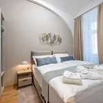 Apartment Luxe - With Aircondition!