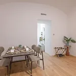 Apartment Luxe - With Aircondition!